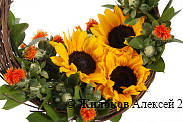 Букет с подсолнухами Солнечная орбита